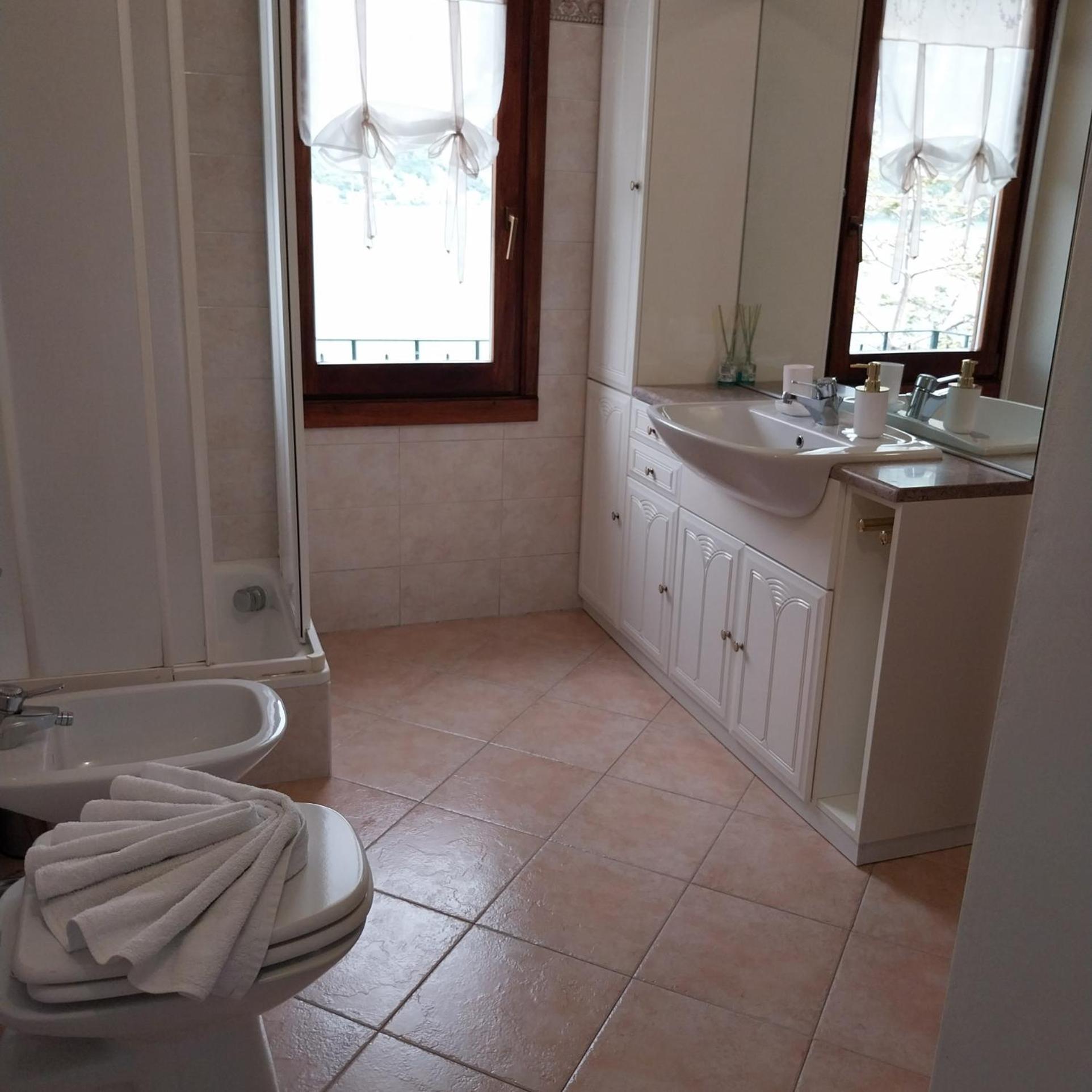 Apartamento Casa Peppo Lezzeno Exterior foto
